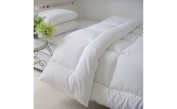 Pilota pentru 2 persoane, cu puf siliconat Pilota pentru 2 persoane, cu puf siliconat