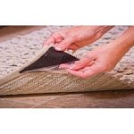 Set 4 Triunghiuri Adezive Anti Alunecare, Auto Adezive, pentru Fixare Covor, 16cm, Garami Shop