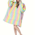 OFERTA 1+1 Patura tip hanorac cu blana si gluga Bleumarin si cu imprimeu Curcubeu 8 OFERTA 1+1 Patura tip hanorac cu blana si gluga Bleumarin si cu imprimeu Curcubeu